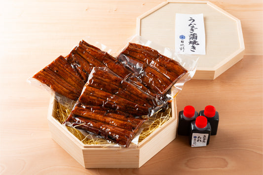 桐箱入り 三河一色産 特大うなぎ蒲焼き
